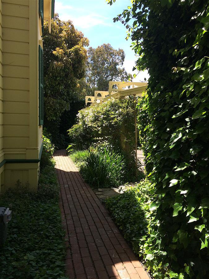 The Squibb Houses Cambria Esterno foto